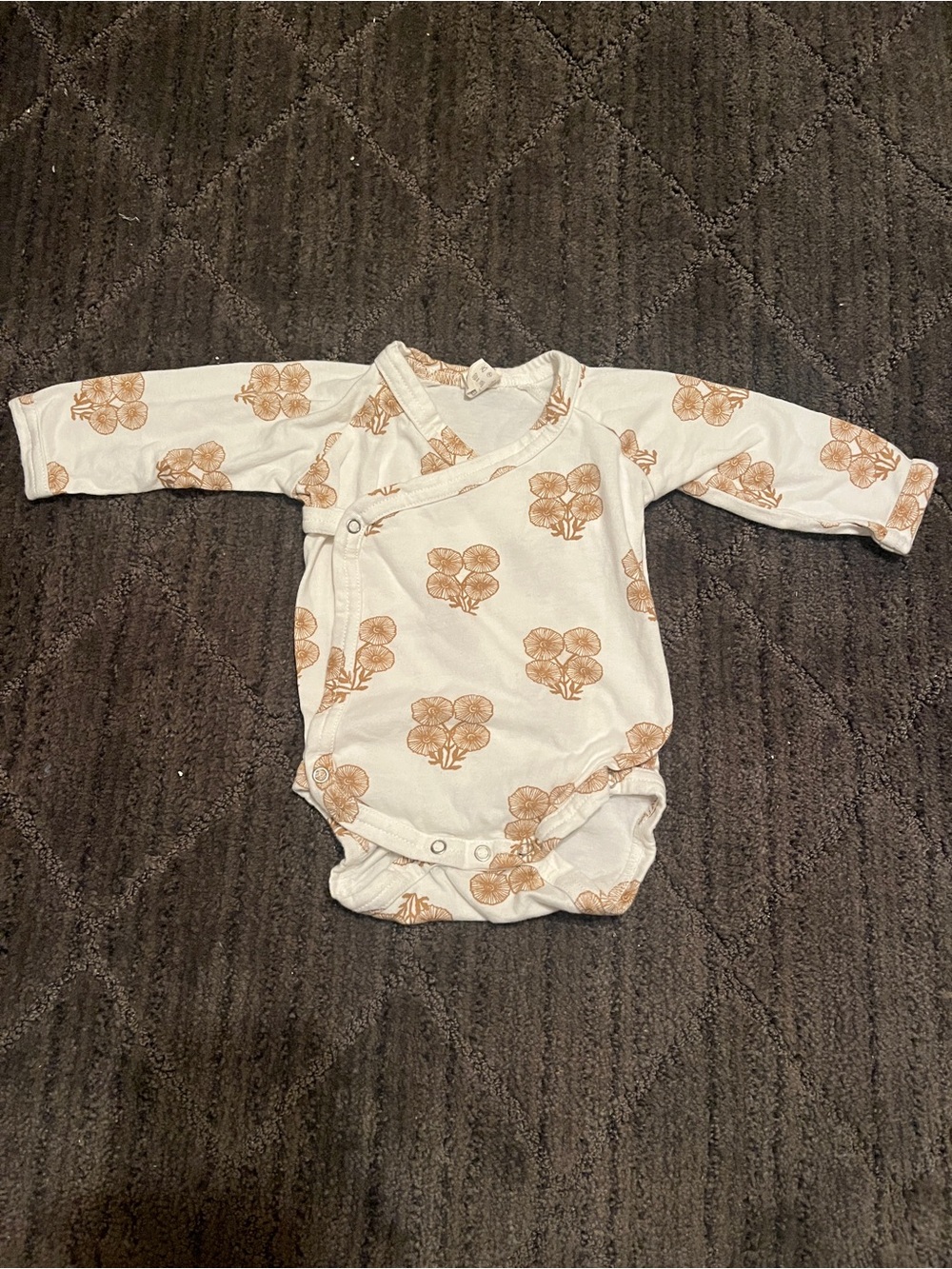 Kate Quinn Cream Long-Sleeve One-Piece Wrap Bodysuit Baby Girl 0-3M